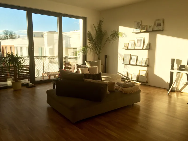 Gehobene, helle 3-Zimmer-Wohnung mit Südbalkon und EBK in Pankow, Berlin — photo 1